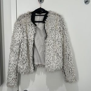 White black faux fur jacket sz M